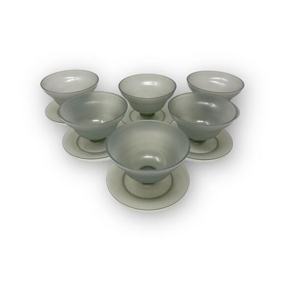 Vintage Set of 6 Tupperware 754 Short Parfait Dessert Sundae Cups Smoke Gray - Picture 1 of 6